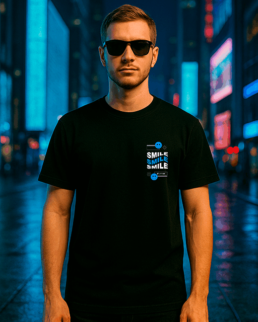 Remera LatinAd Modelo Smile negra